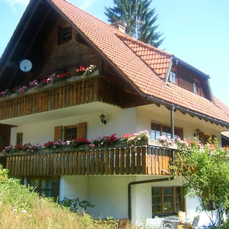 Apartamento Waldhuesli Gartengeschoss *