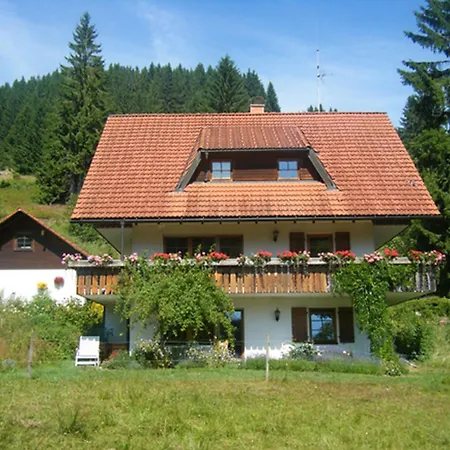 Waldhuesli Gartengeschoss Apartamento