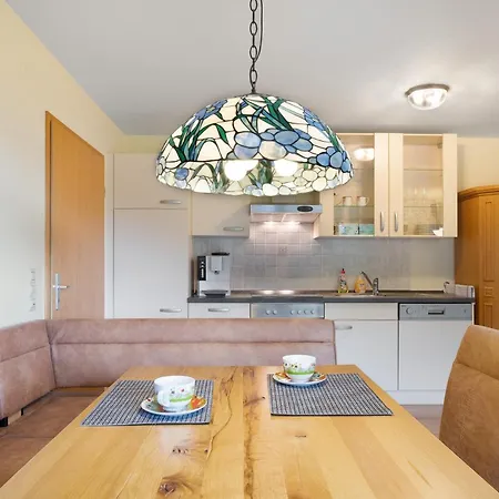 Waldhuesli Gartengeschoss Apartamento