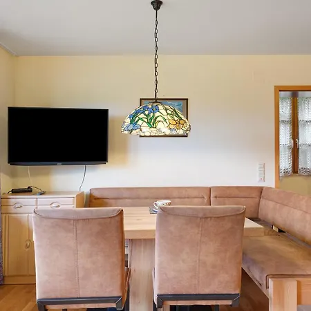 Waldhuesli Gartengeschoss Apartamento