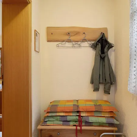 Apartamento Waldhuesli Gartengeschoss *