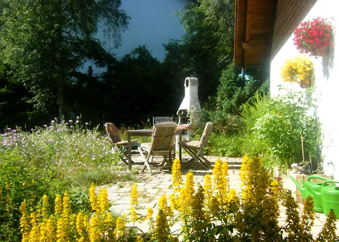 Waldhuesli Gartengeschoss Lägenhet *