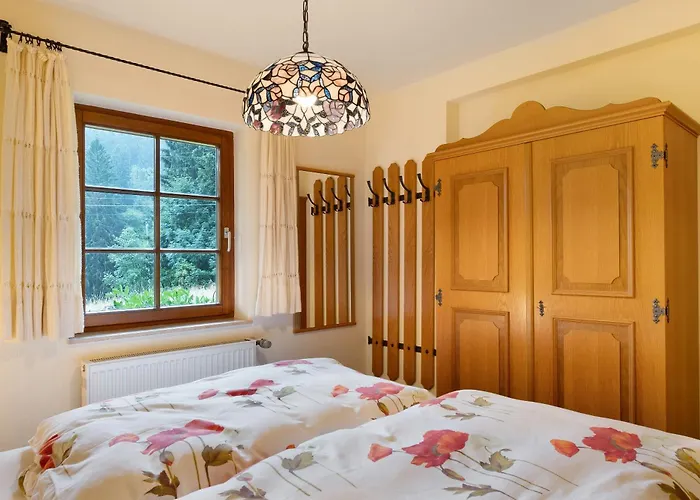 Waldhuesli Gartengeschoss Lägenhet *